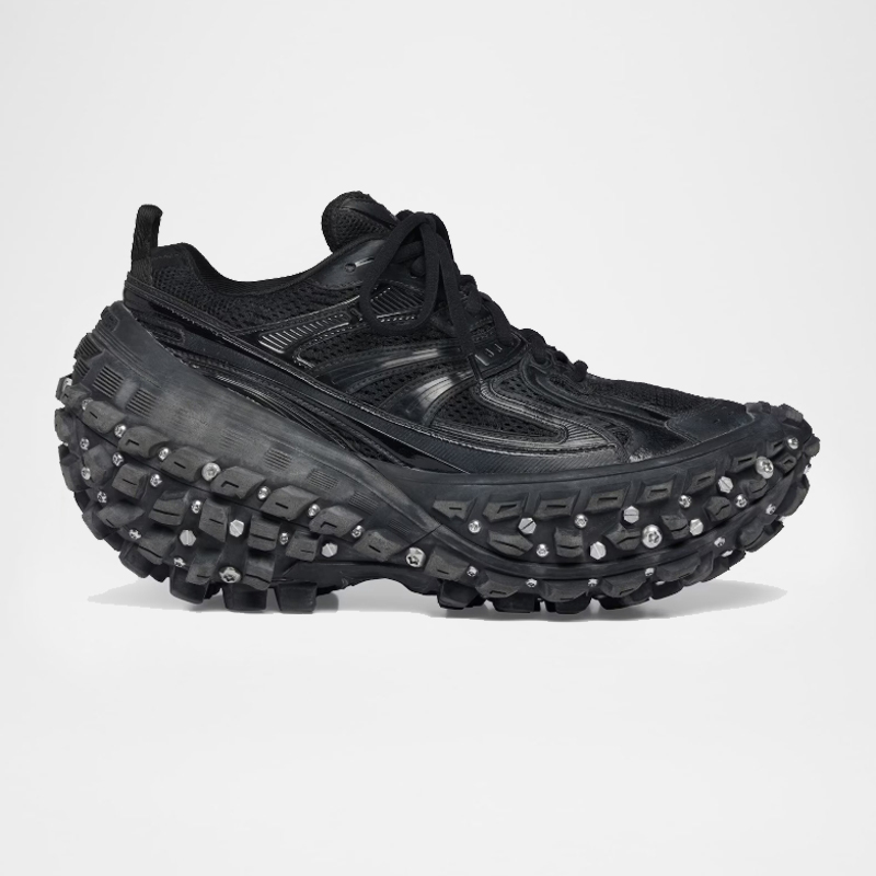 Defender Sneaker