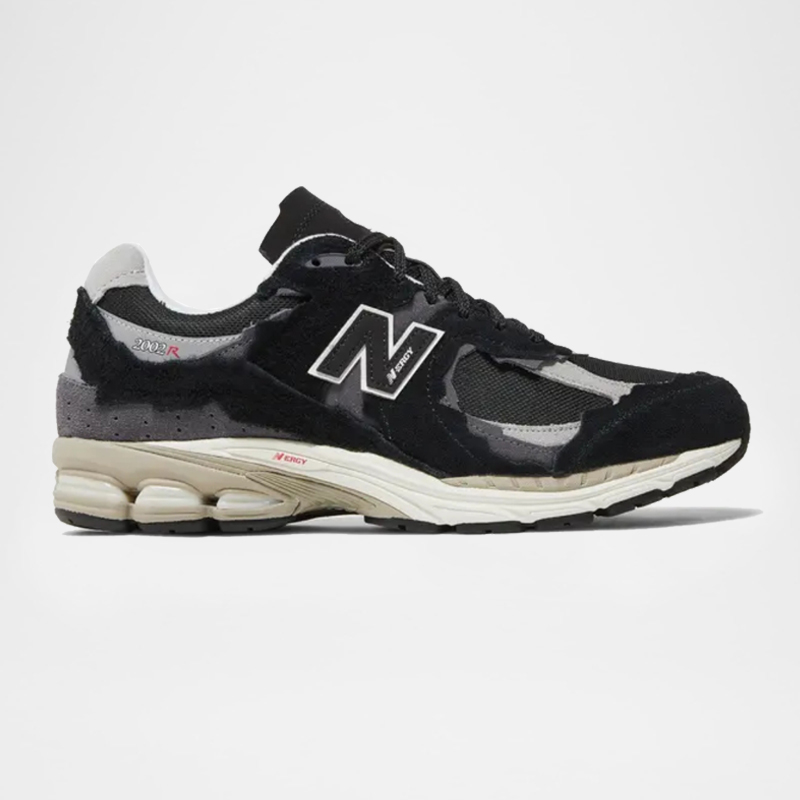 NB 2002R Sneaker