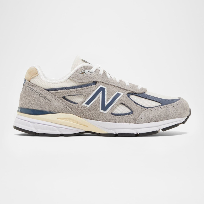 NB 990V4 Sneaker