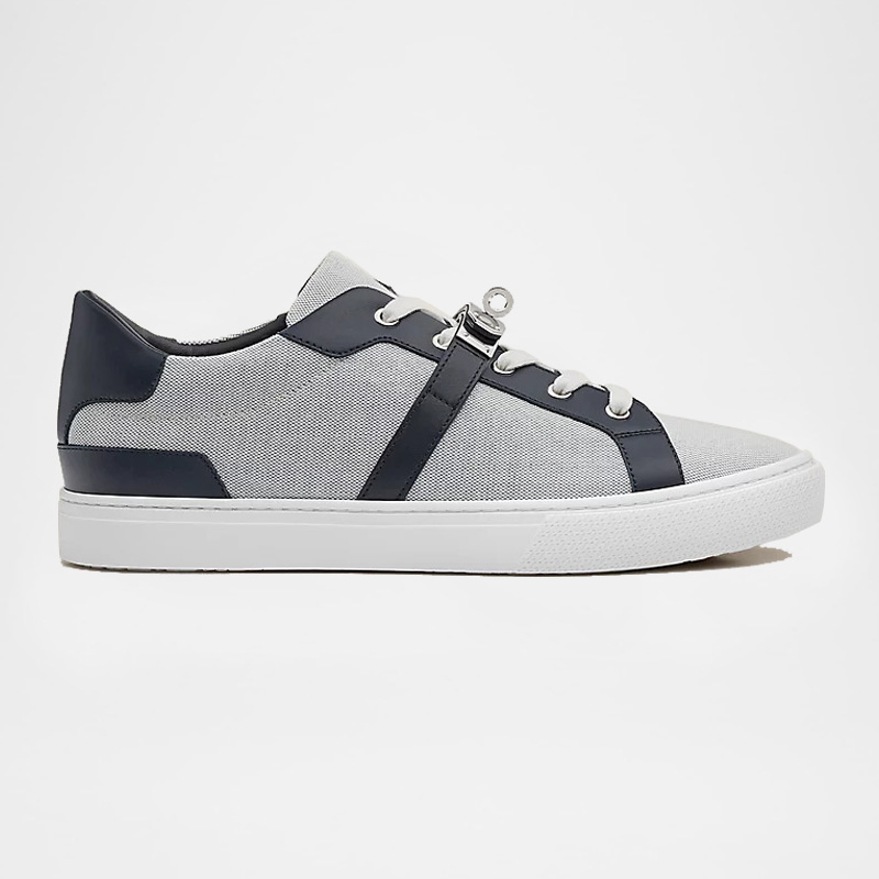 Day Canvas Low Top Sneaker